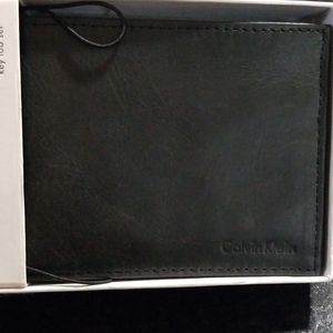 Men leather wallet  Calvin Klein